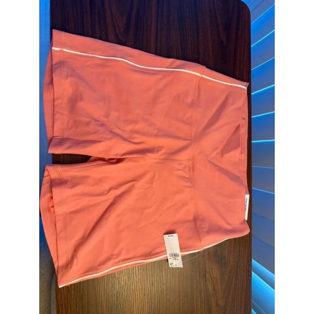 Old Navy High-Rise StudioSmooth Bike Shorts – Size Large